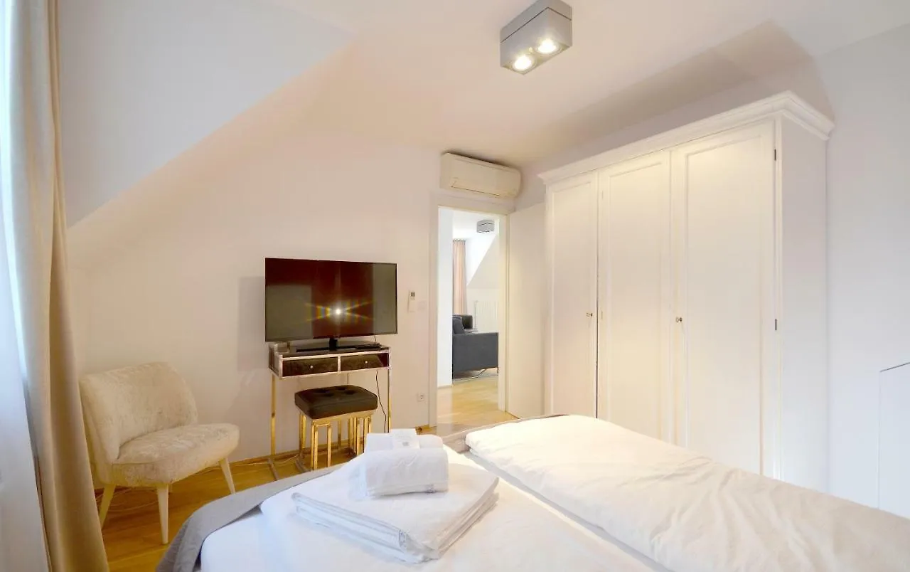 City Center Penthouse Residence Graben Wien 0*,